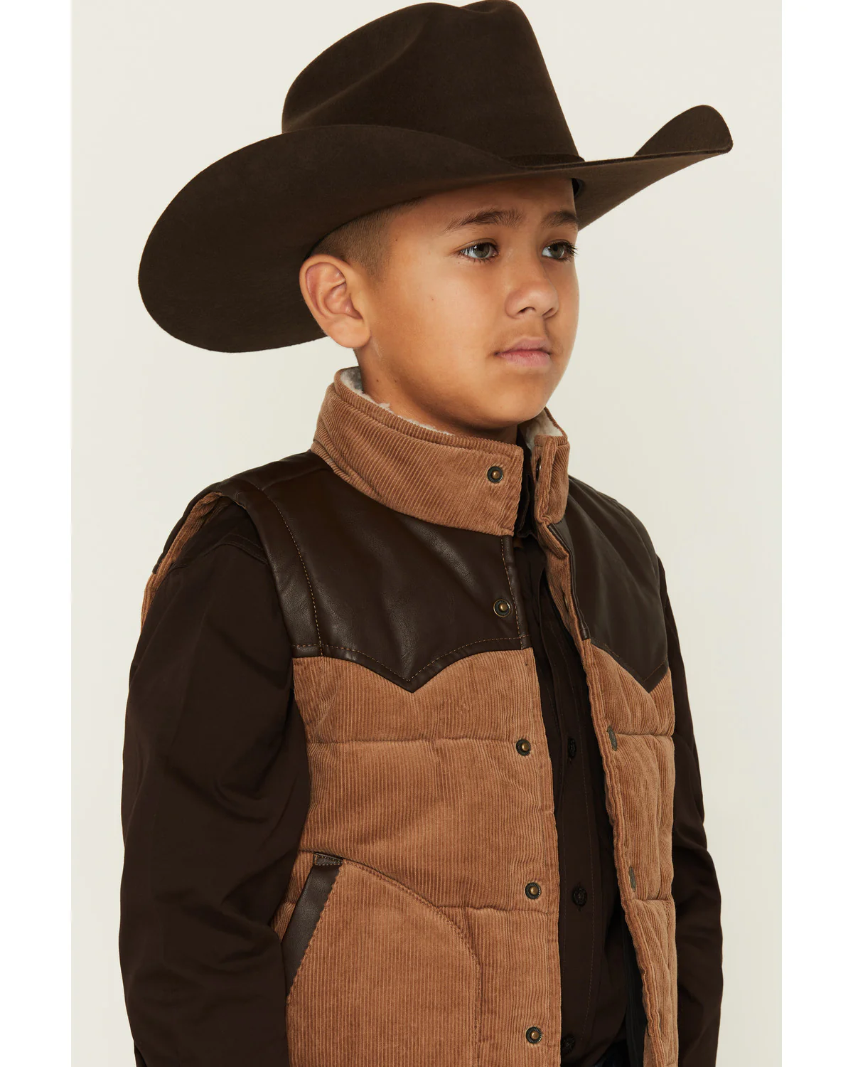 Cody James Boys' Lonoke Corduroy Faux Leather Vest - Image 2