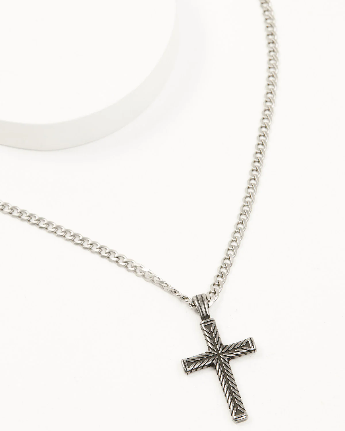 Cody James Men's Textured Chevron Cross Necklace - Image 5